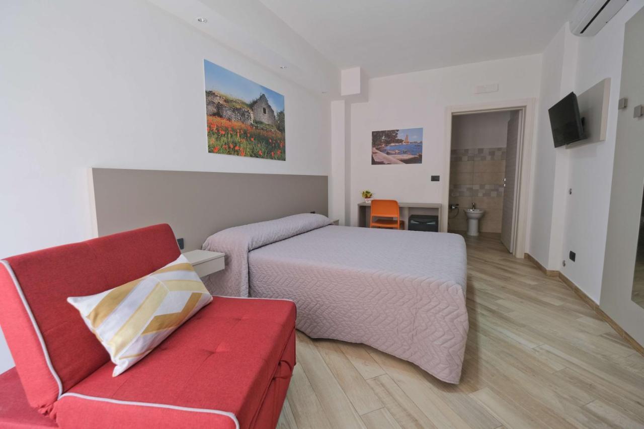 Il Porto Affittacamere B&B Бриндизи Екстериор снимка