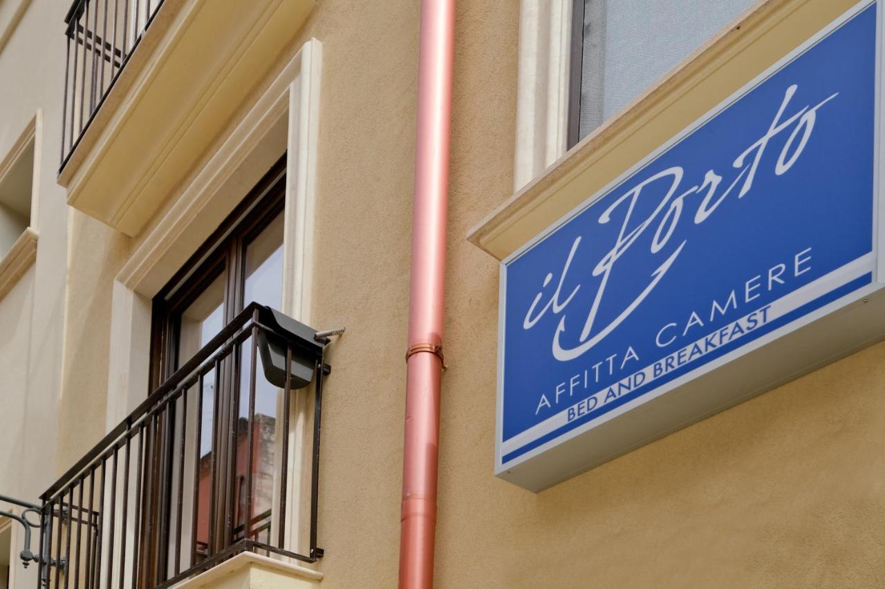 Il Porto Affittacamere B&B Бриндизи Екстериор снимка
