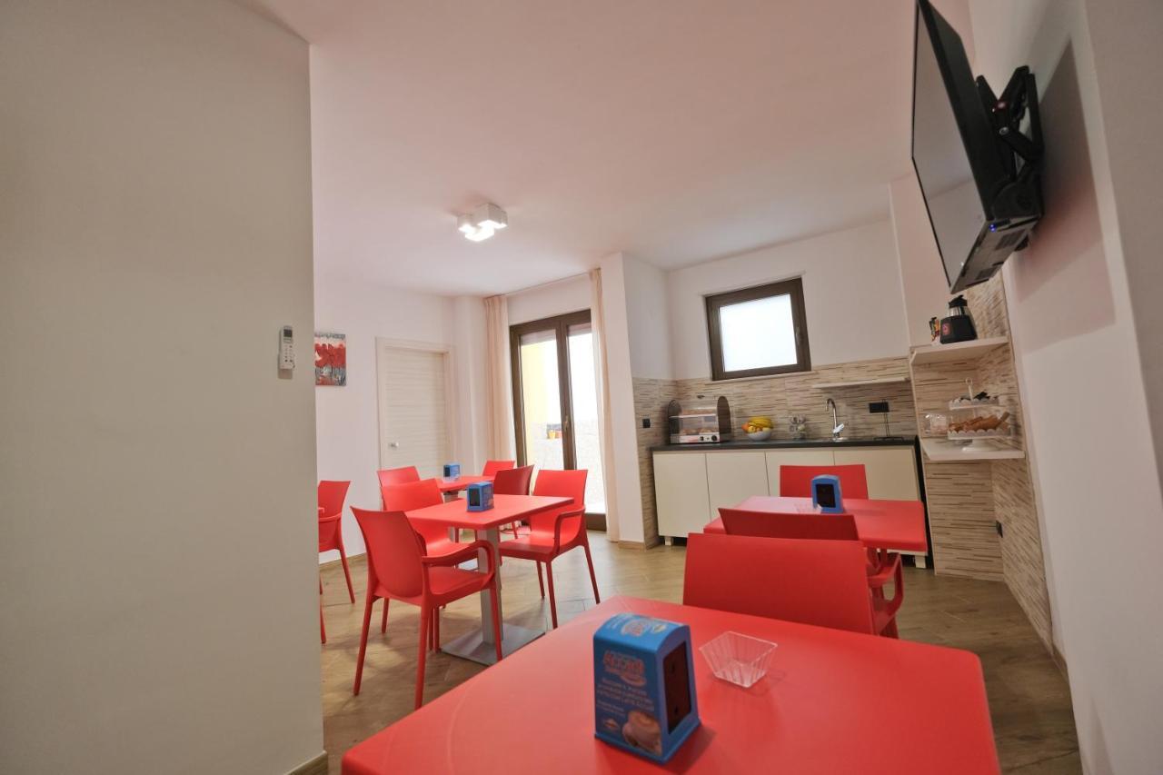 Il Porto Affittacamere B&B Бриндизи Екстериор снимка